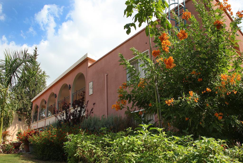 Shaar Hagolan Kibbutz Country Lodging 외부 사진
