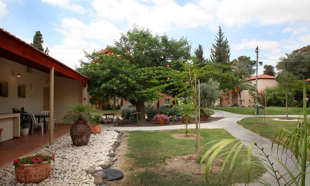 Shaar Hagolan Kibbutz Country Lodging 외부 사진