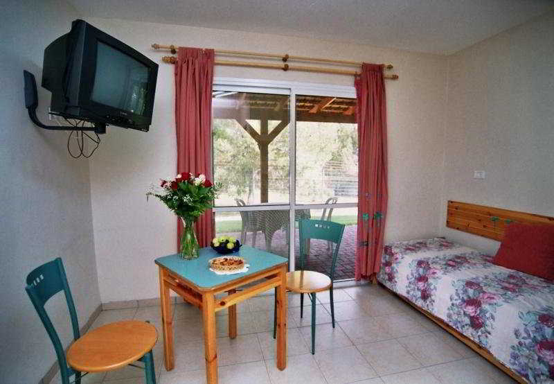 Shaar Hagolan Kibbutz Country Lodging 외부 사진