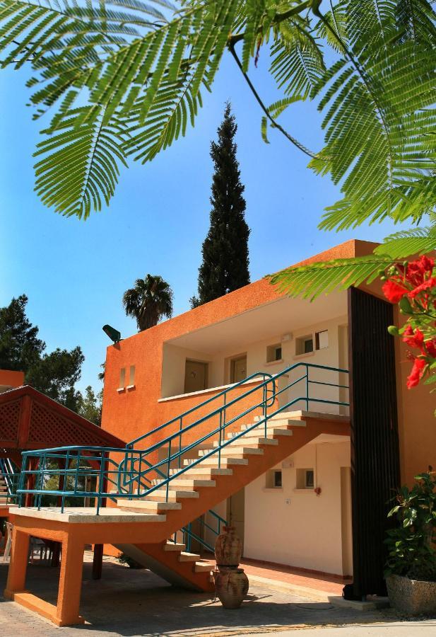 Shaar Hagolan Kibbutz Country Lodging 외부 사진