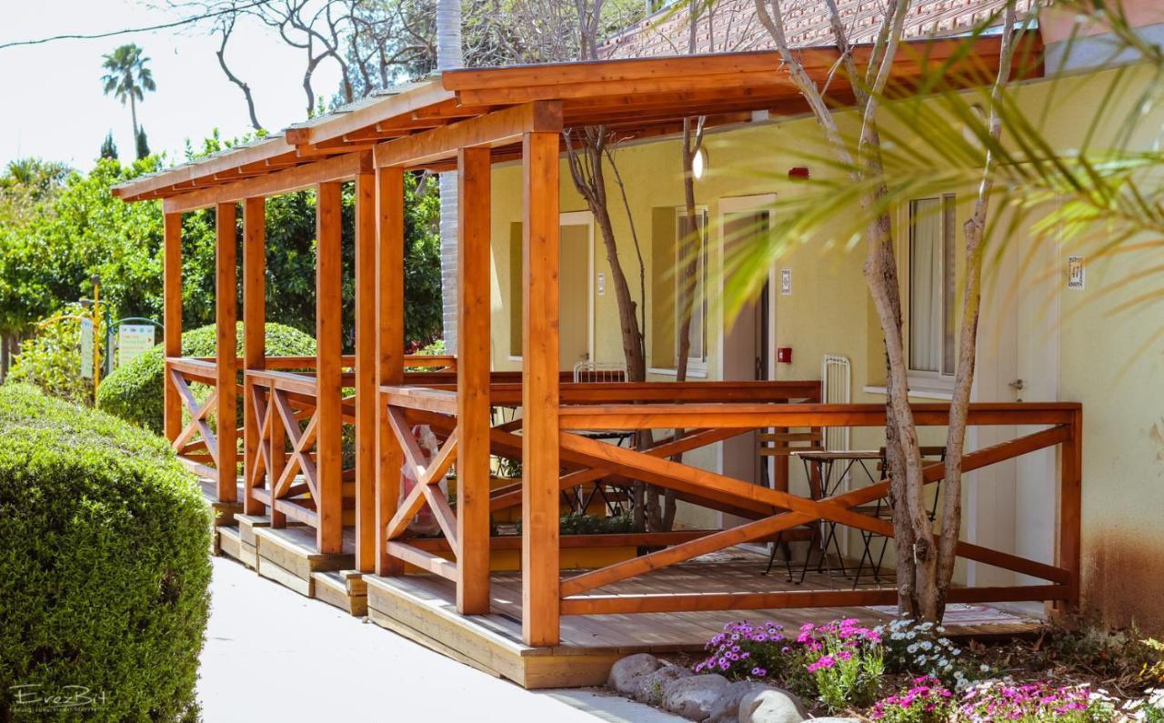 Shaar Hagolan Kibbutz Country Lodging 외부 사진