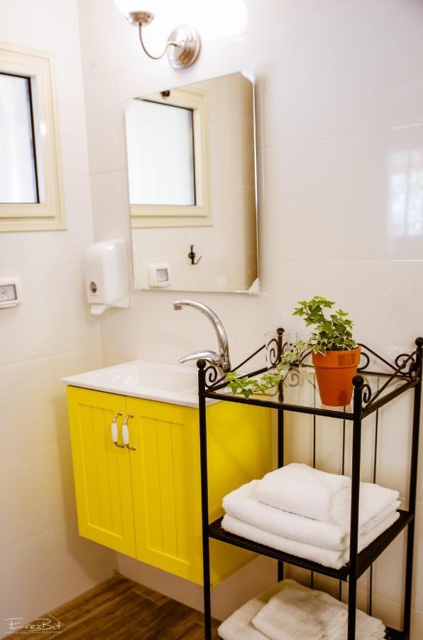 Shaar Hagolan Kibbutz Country Lodging 외부 사진